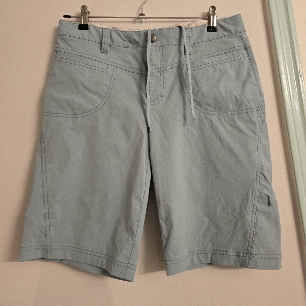 Athetla Women Short Size 10